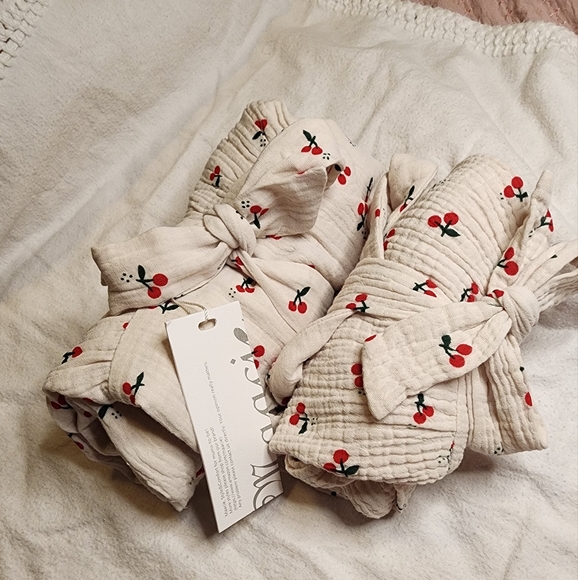 Sister Set Matching Dresses 5Y & 18 months - Picture 8 of 8